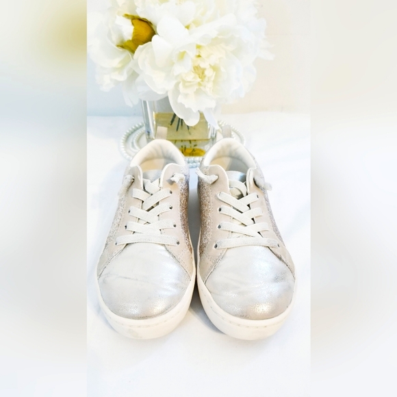 Carter's Gold Glittered Slip-On Sneakers - Picture 3 of 12